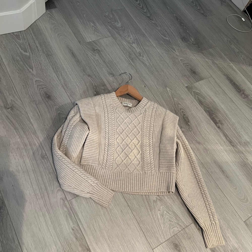 Aritzia sweater